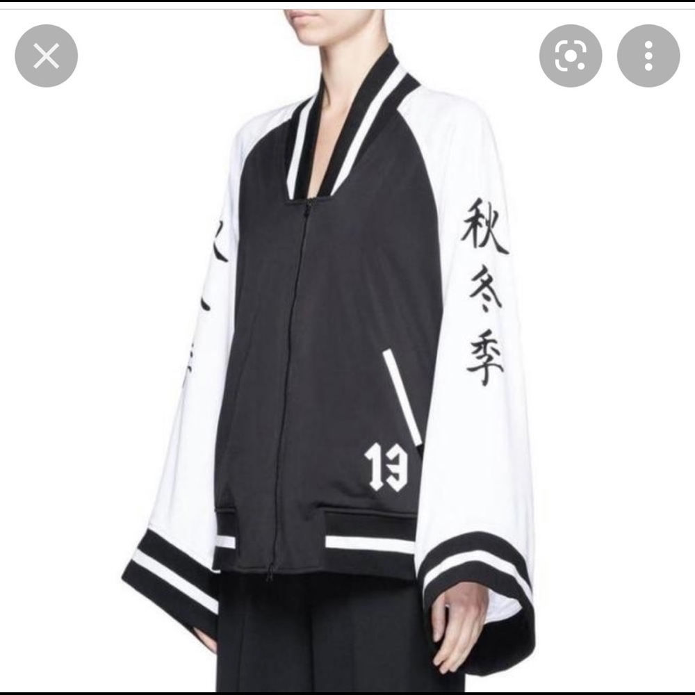 FENTY PUMA by Rihanna
Black and White Kimono